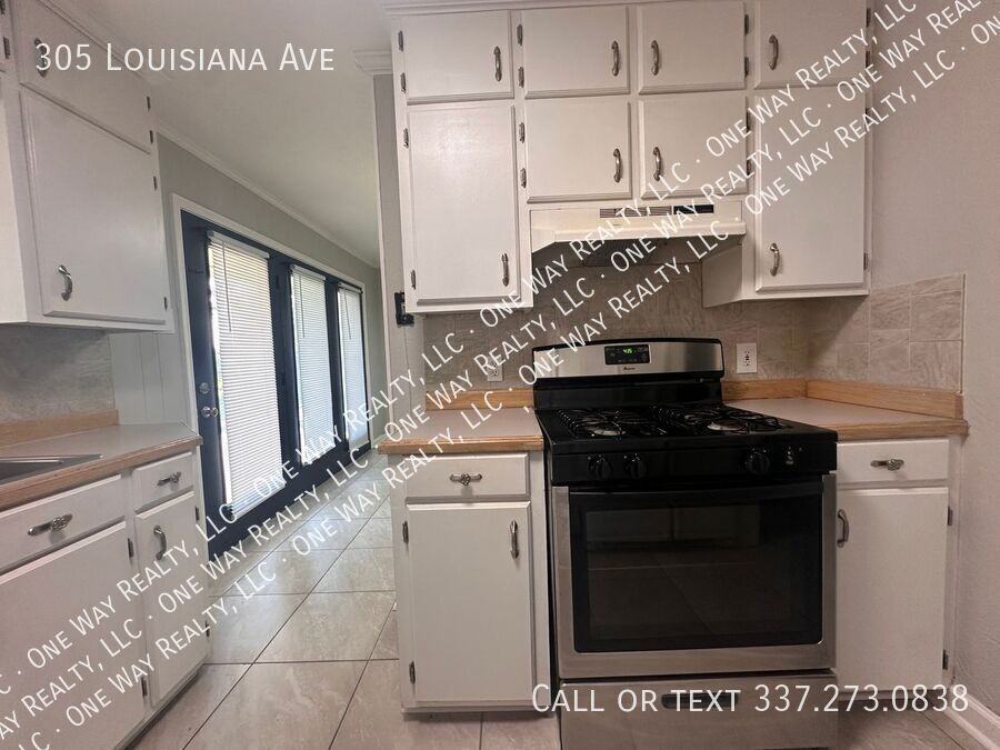 305 Louisiana Ave - Photo 3 of 39