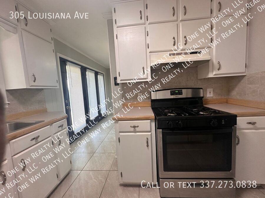 305 Louisiana Ave - Photo 4 of 39