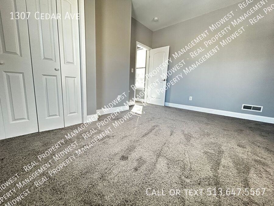 1307 Cedar Ave - Photo 7 of 23