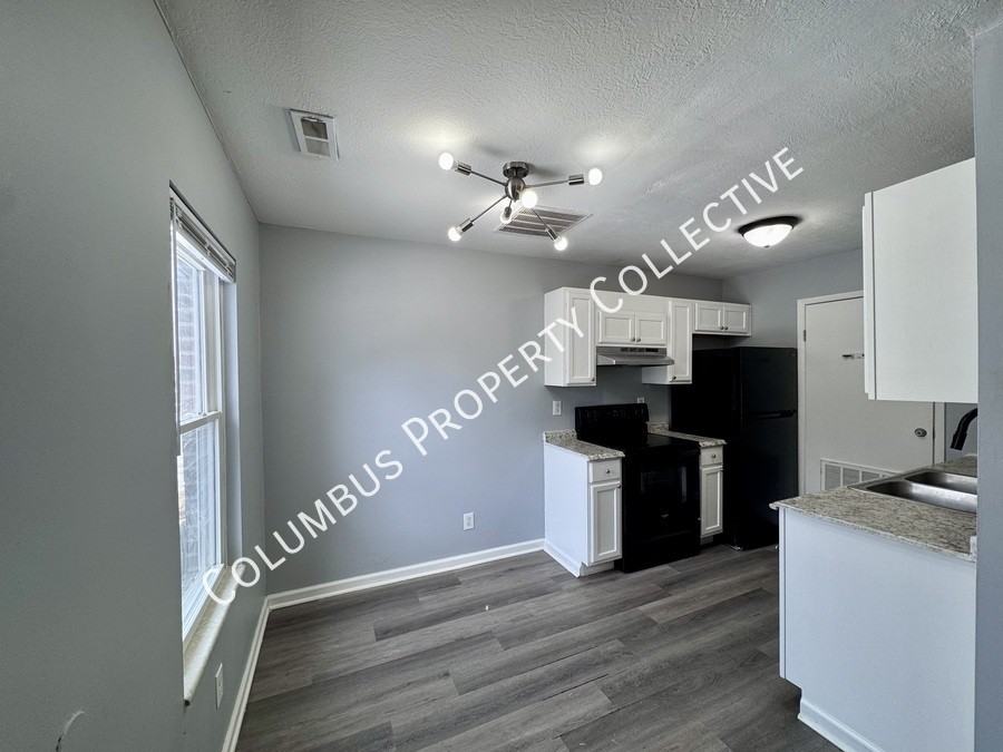 3285 E Mound St - Photo 2 of 17