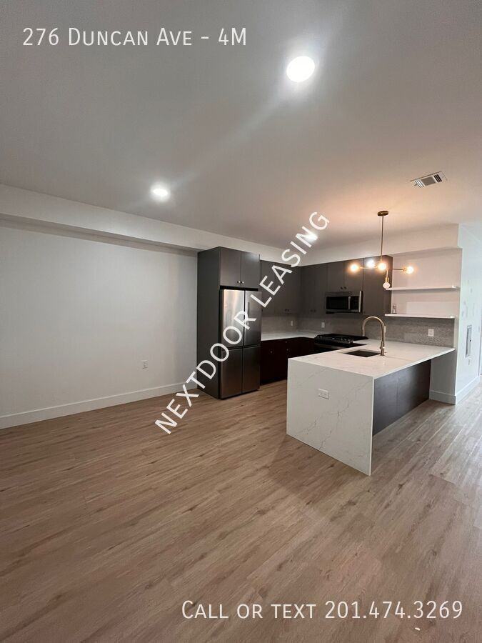 276 Duncan Ave #4M - Photo 3 of 13