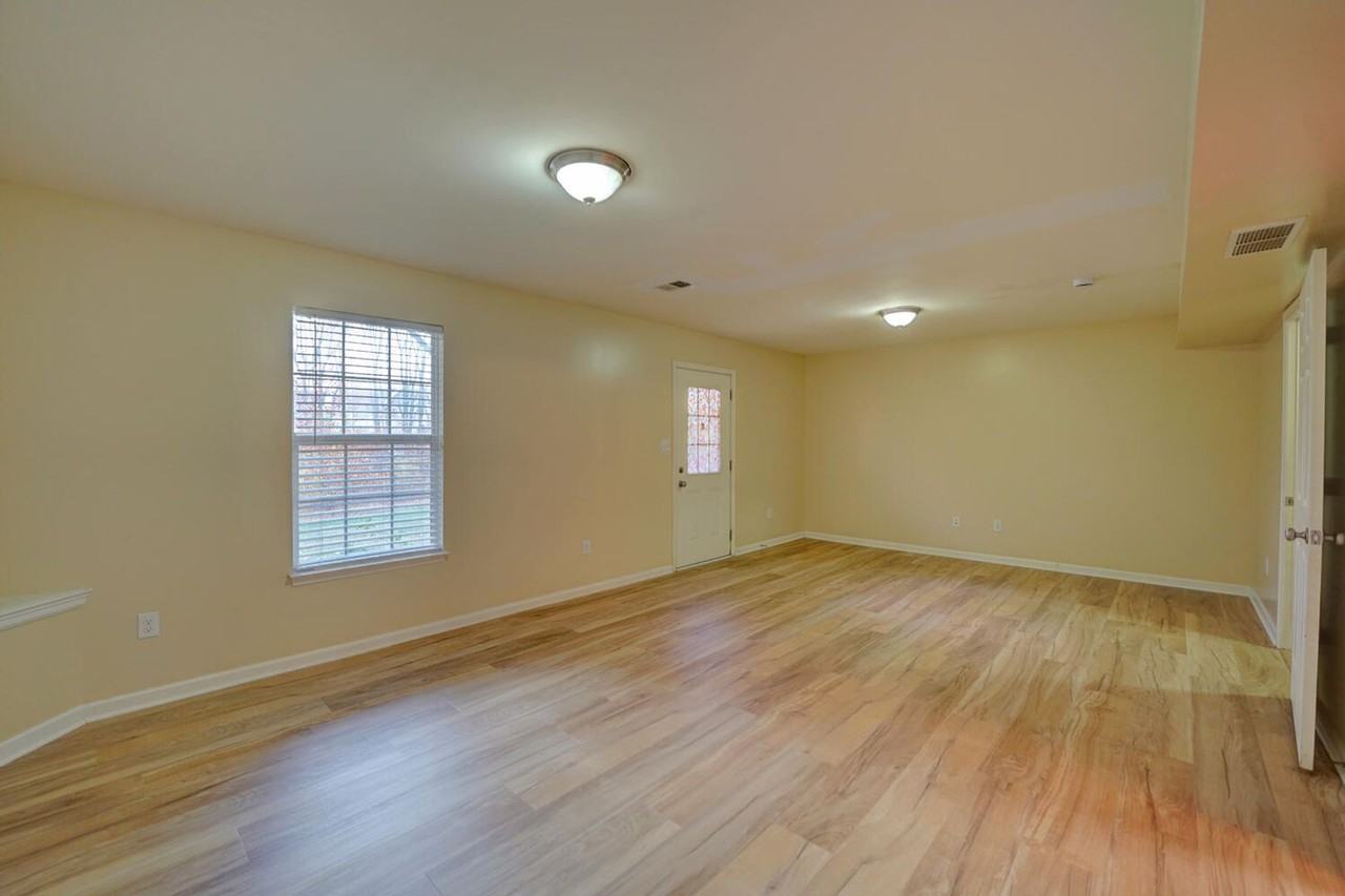 536 Van Dyke Cir - Photo 2 of 50
