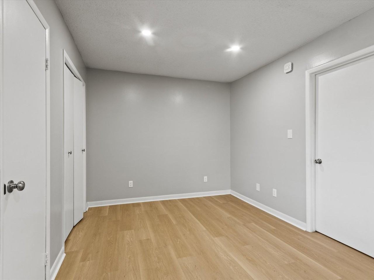 501 Swan Dr #805 - Photo 2 of 33