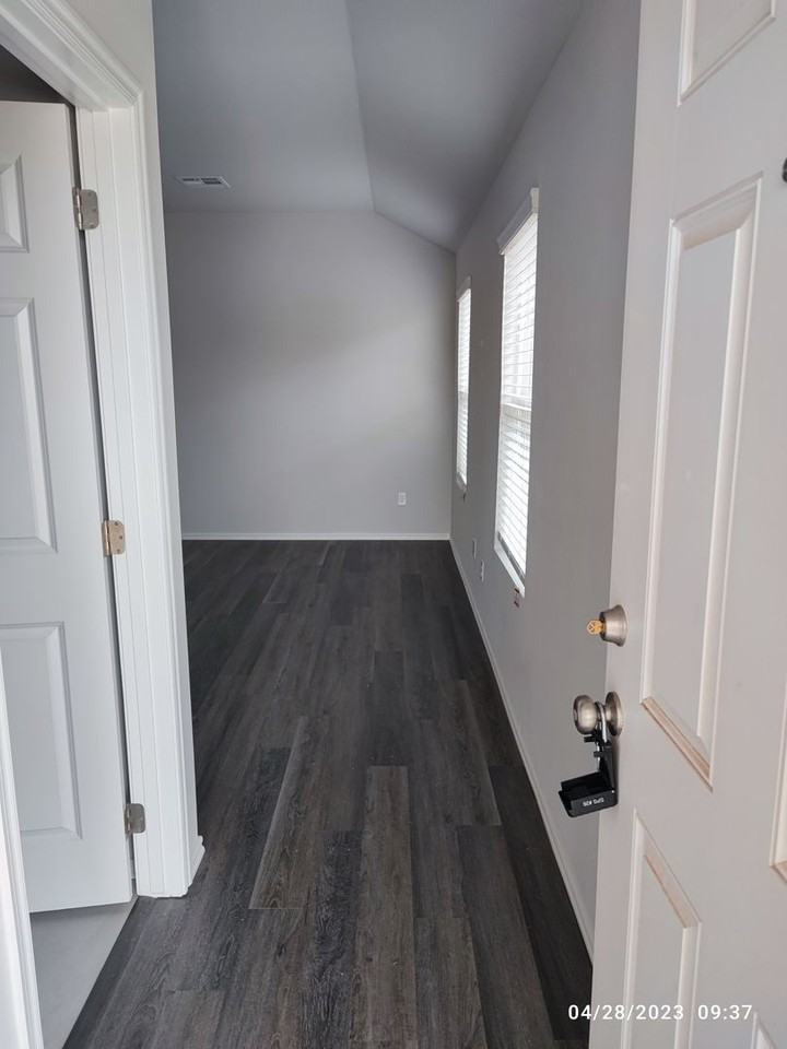 2913 Caretta Ct - Photo 3 of 11