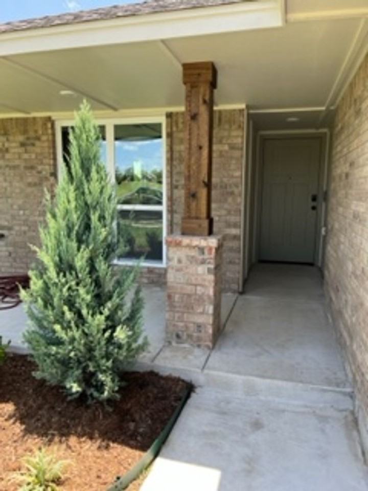 12024 Sw 10th St - Photo 2 of 17