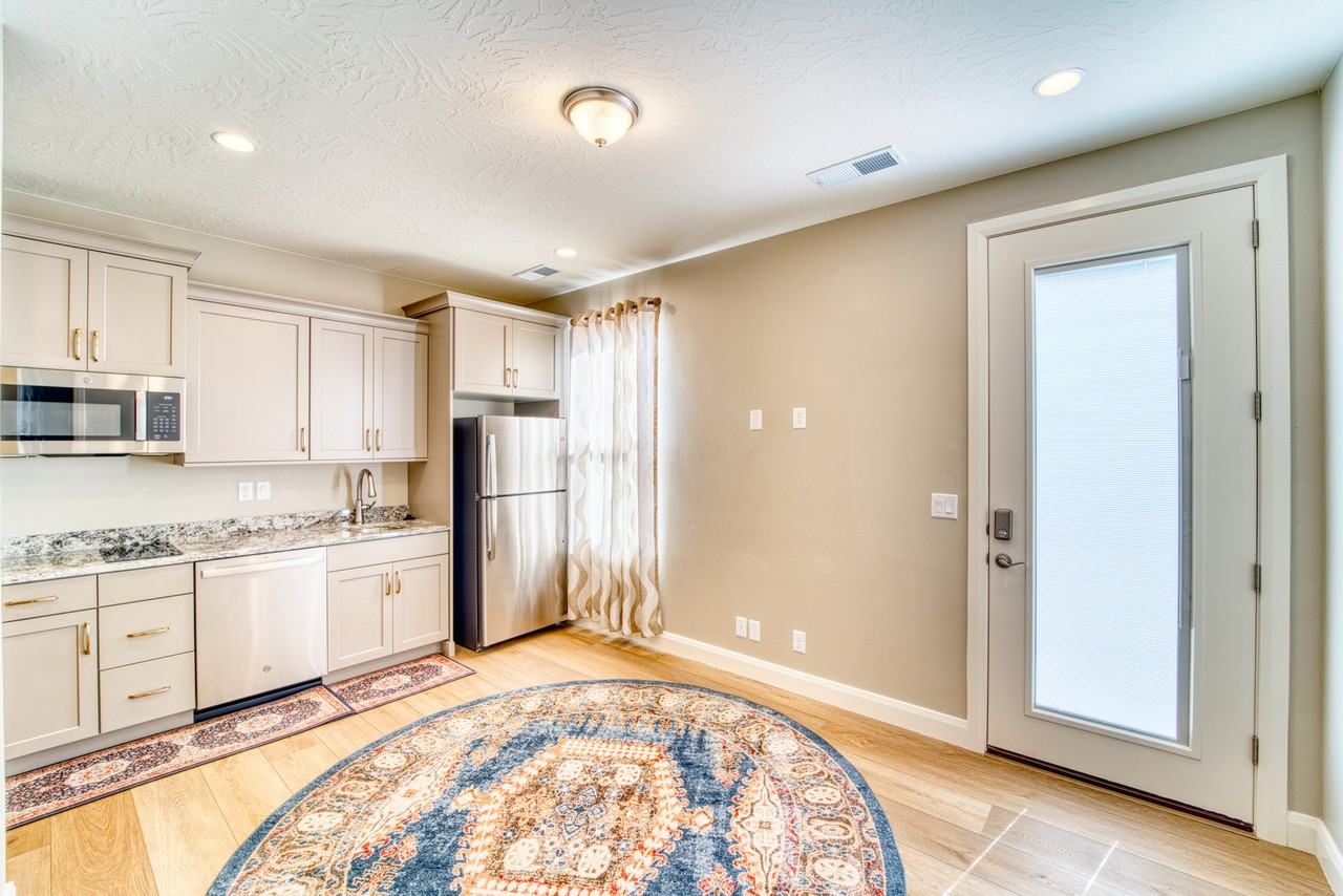 1544 N Daylight St #1 - Photo 5 of 24