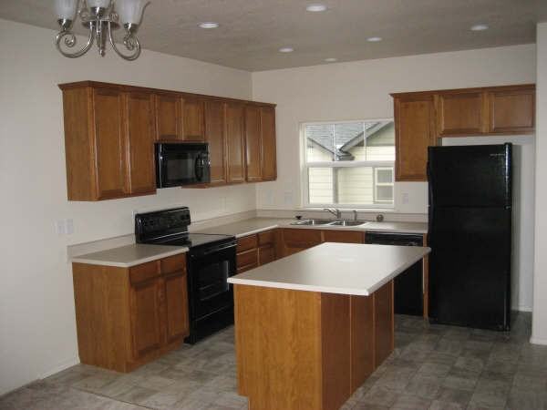 252 Hiatt Ln - Photo 2 of 7