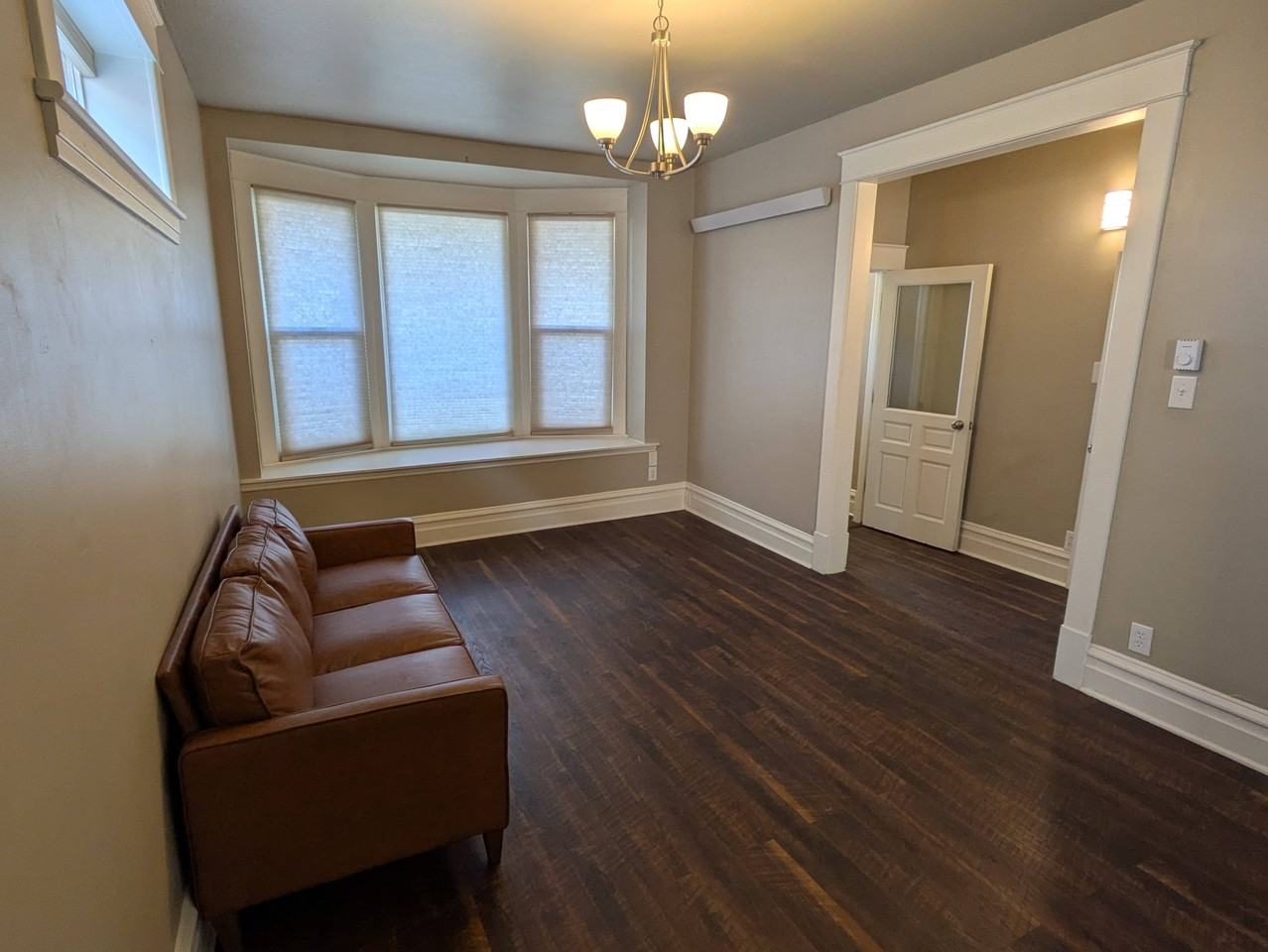 216 218/220 N Clark St - Photo 3 of 15