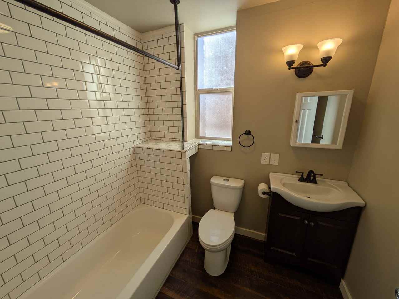 216 218/220 N Clark St - Photo 6 of 15