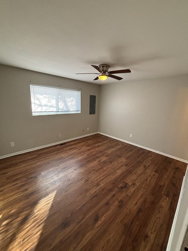 4004 Woodridge Dr #4004 - Photo 2 of 19