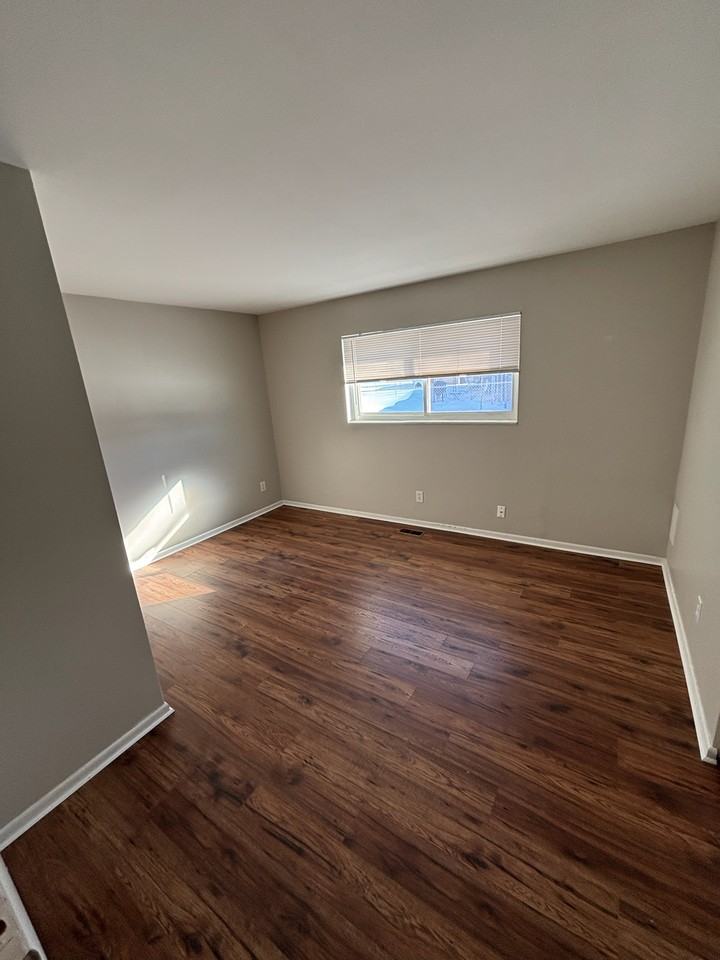 4004 Woodridge Dr #4004 - Photo 7 of 19