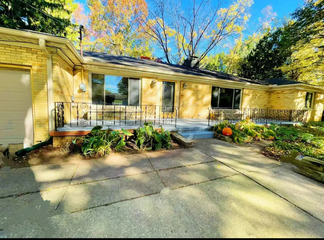 2947 Chamberlain Rd #NA - Photo 3 of 19