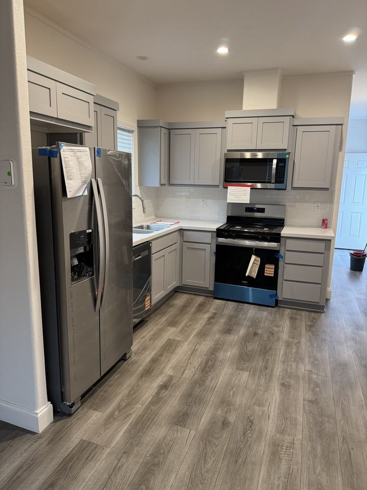 1221 Conway Dr #B - Photo 6 of 8