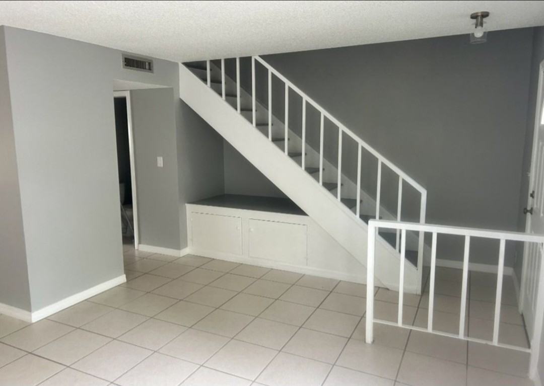 8626 Cattail Dr - Photo 4 of 20