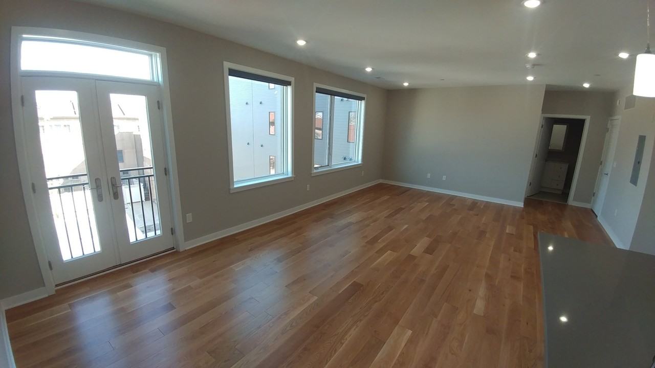 2333 Fairmount Avenue - Photo 3 of 19