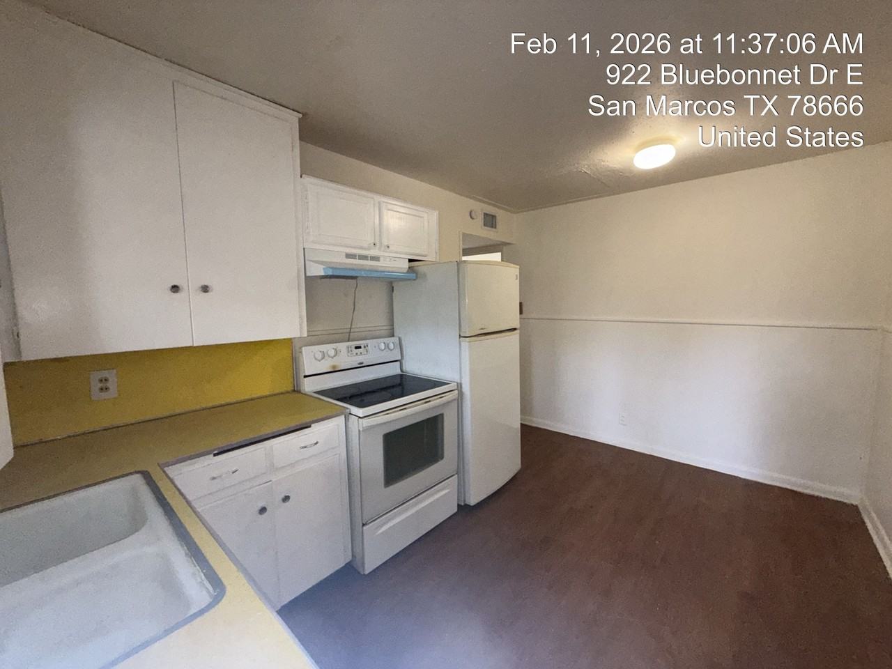 920 E. Bluebonnet Dr. - Photo 2 of 9