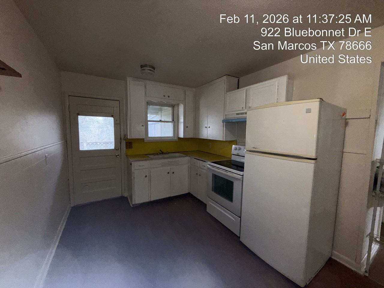 920 E. Bluebonnet Dr. - Photo 3 of 9