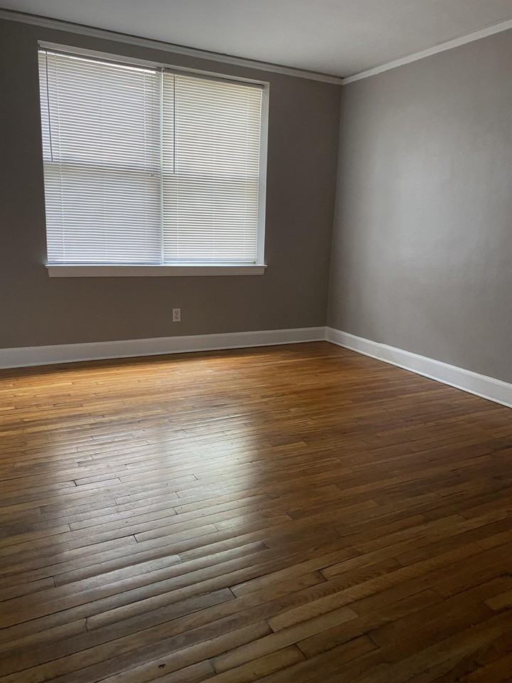 Government St Apartments - Photo 6 of 10