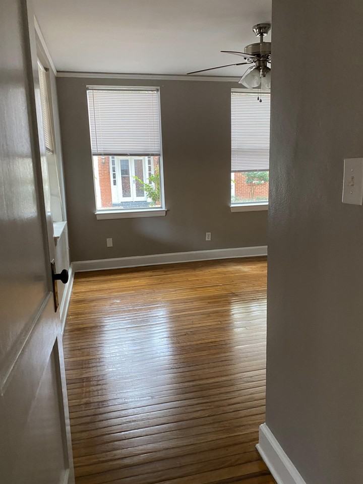 Government St Apartments - Photo 7 of 10