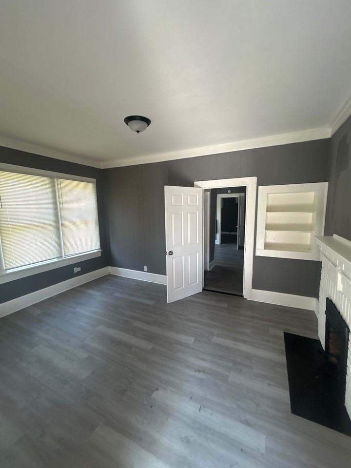 618 Chestnut- East - Photo 2 of 5