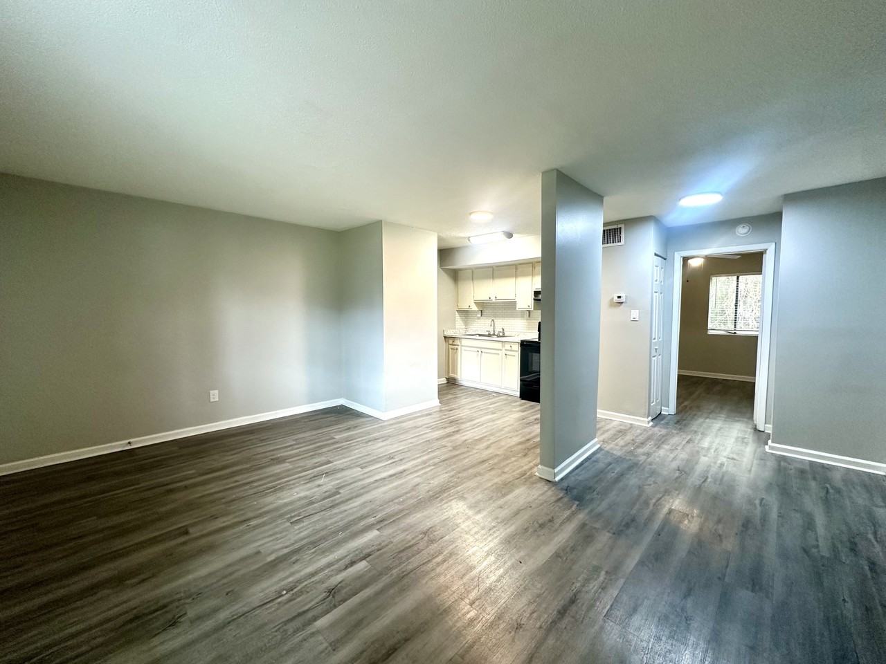 200 W Adair St - Photo 3 of 24