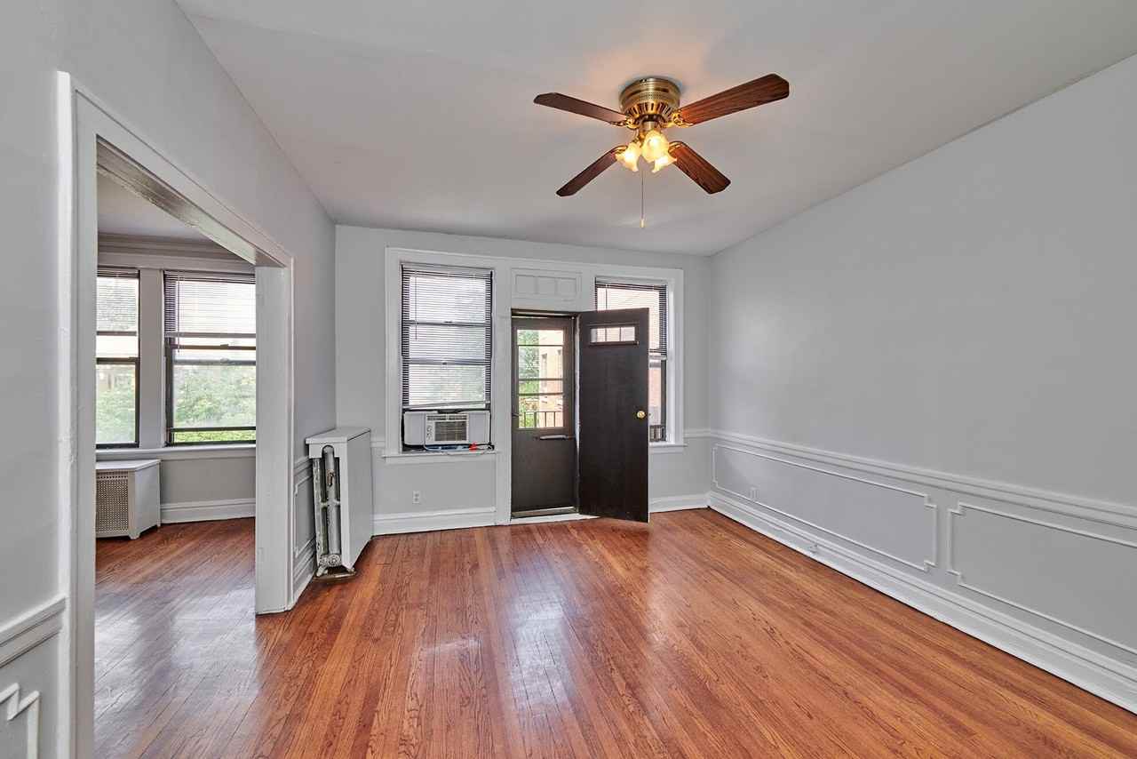 5453 South Everett Avenue - Photo 5 of 6