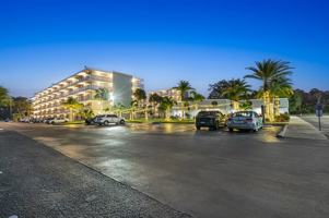 featured image of 5565 W Irlo Bronson Memorial Hwy