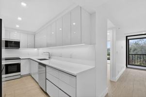 featured image of 7835 Lakeside Boulevard #946