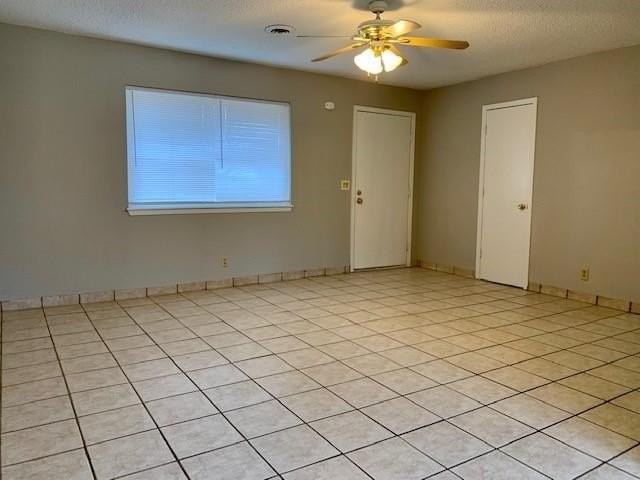 1509 Rolling Oaks Dr - Photo 3 of 14