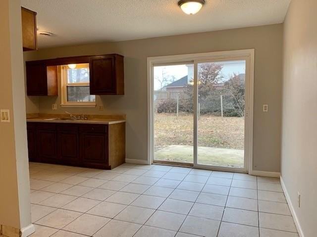 1509 Rolling Oaks Dr - Photo 4 of 14