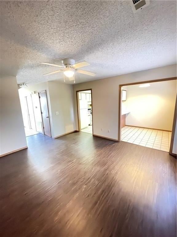 609 W Adams St - Photo 3 of 15