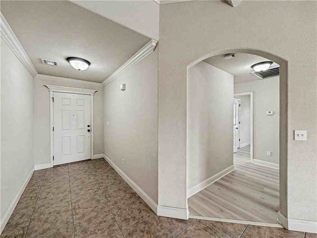 1801 Sw Candlewood St - Photo 2 of 22