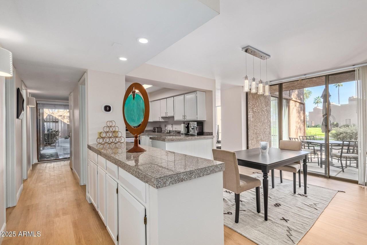 7401 N Scottsdale Rd Unit 20 #20 - Photo 3 of 35