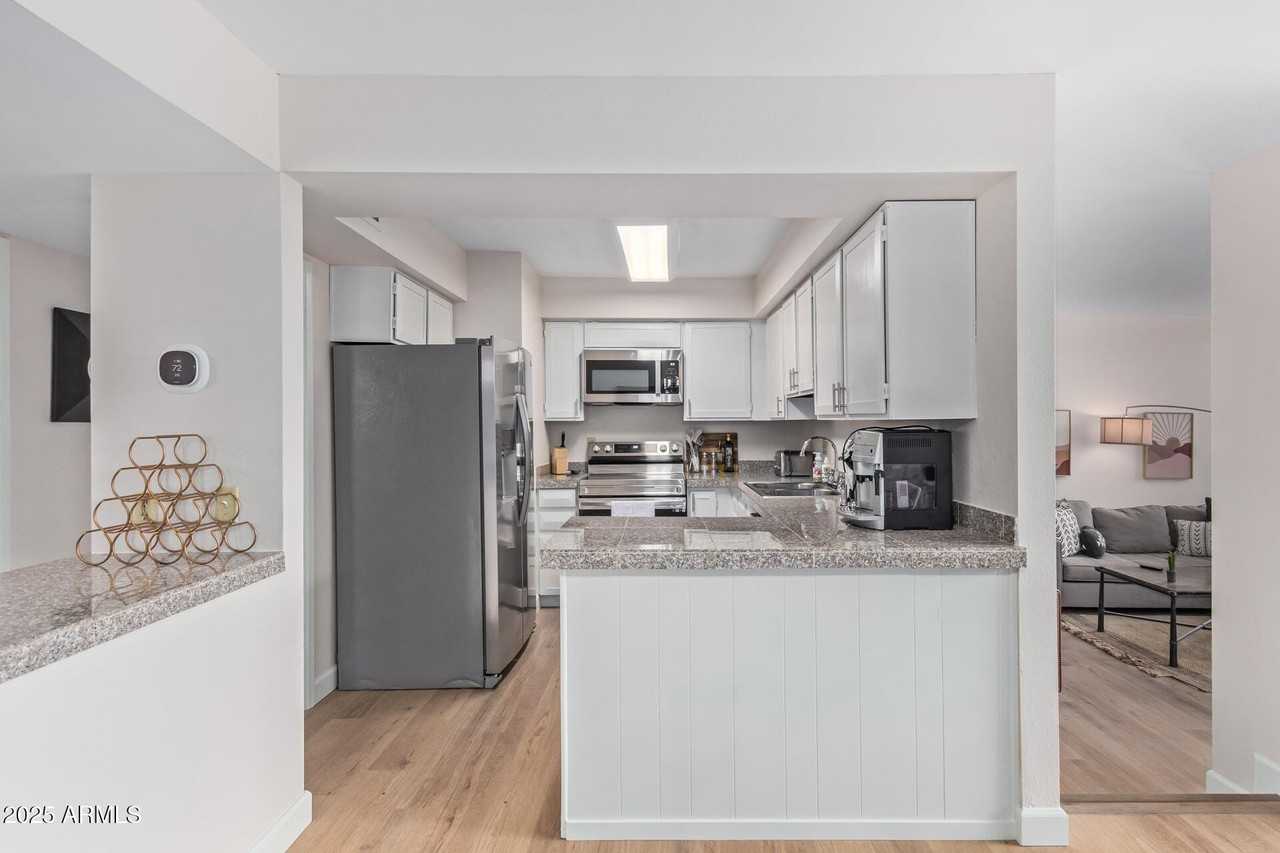 7401 N Scottsdale Rd Unit 20 #20 - Photo 5 of 35