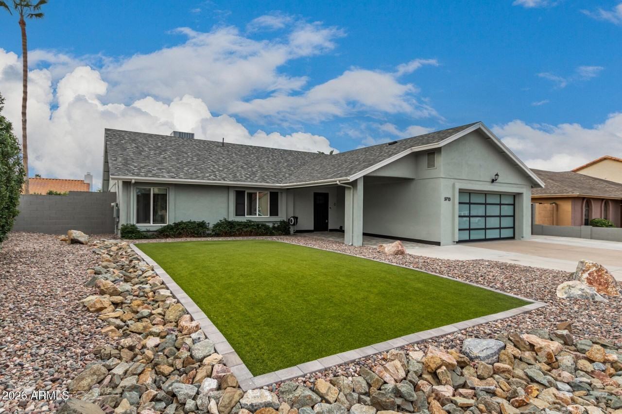 5713 E Hillery Dr - Photo 2 of 30