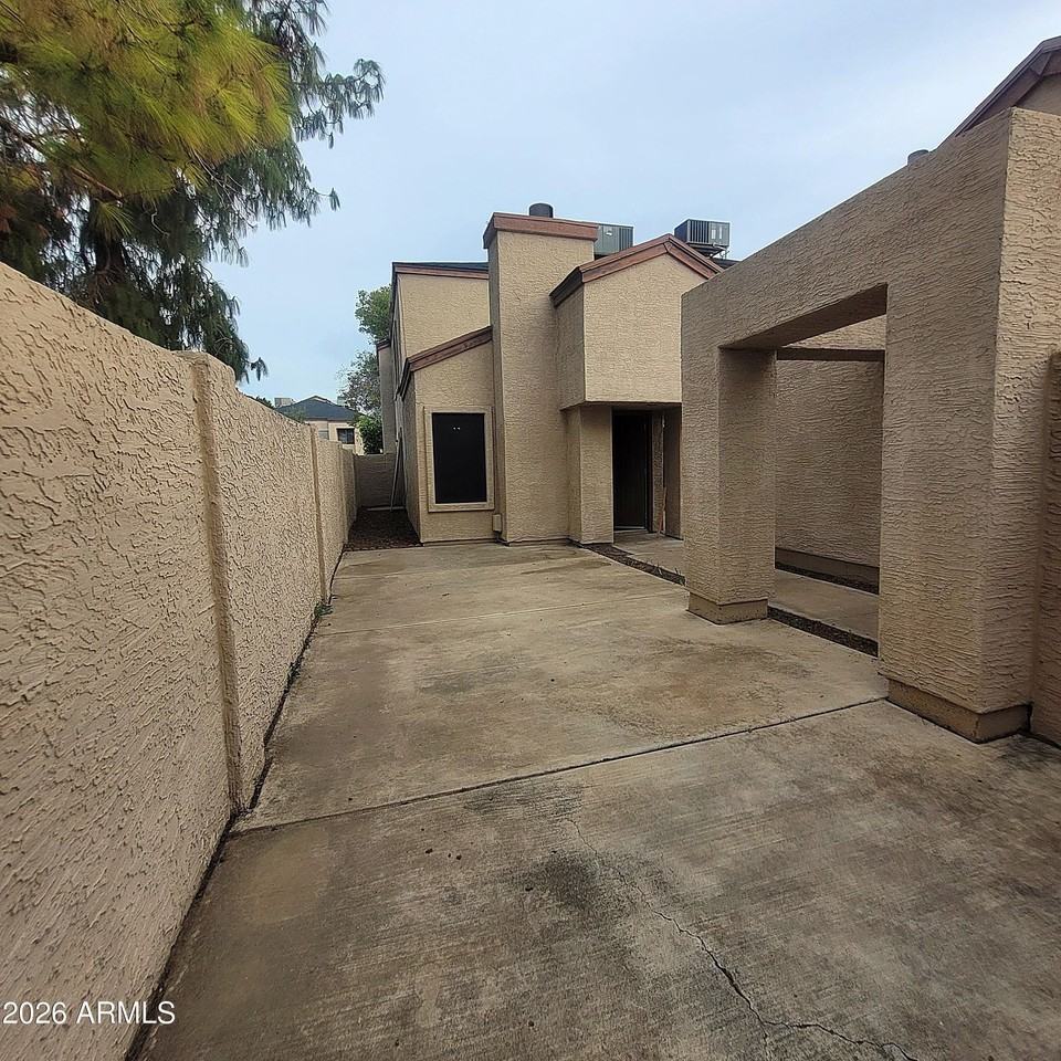 3302 E Aire Libre Ave Unit 101 #101 - Photo 4 of 17