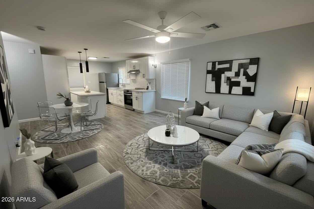 68 S Ashland - Photo 3 of 28