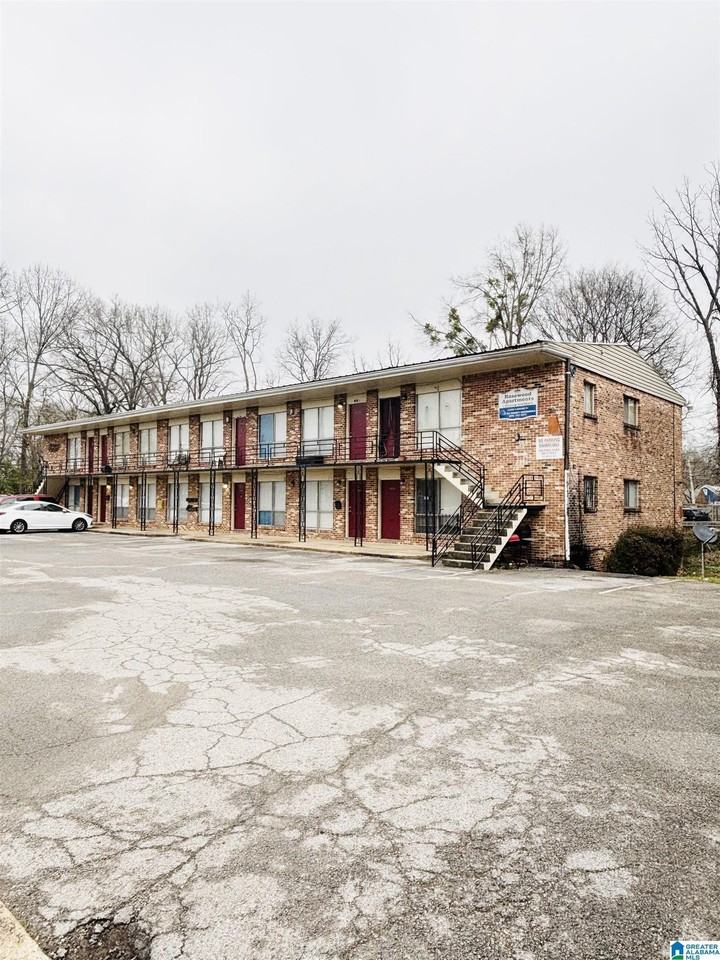 501 Vanderbilt St #D - Photo 2 of 12