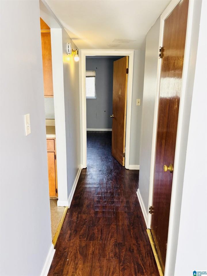 501 Vanderbilt St #D - Photo 7 of 12