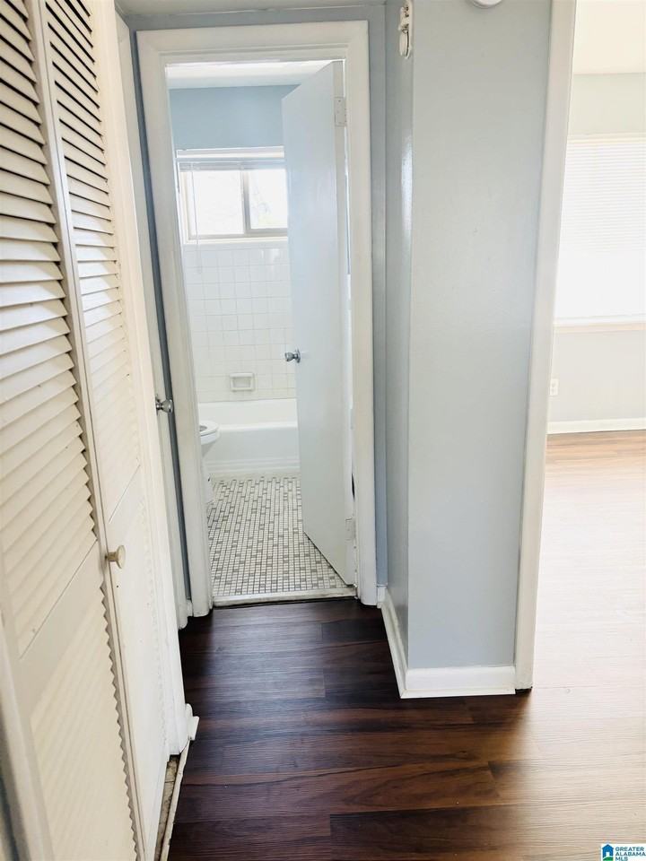 712 Vanderbilt St #D - Photo 7 of 7