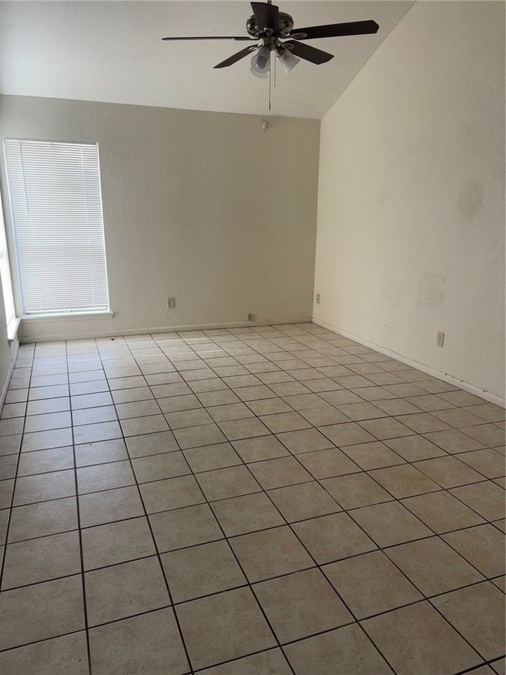 6513 Long Meadow Dr - Photo 2 of 16