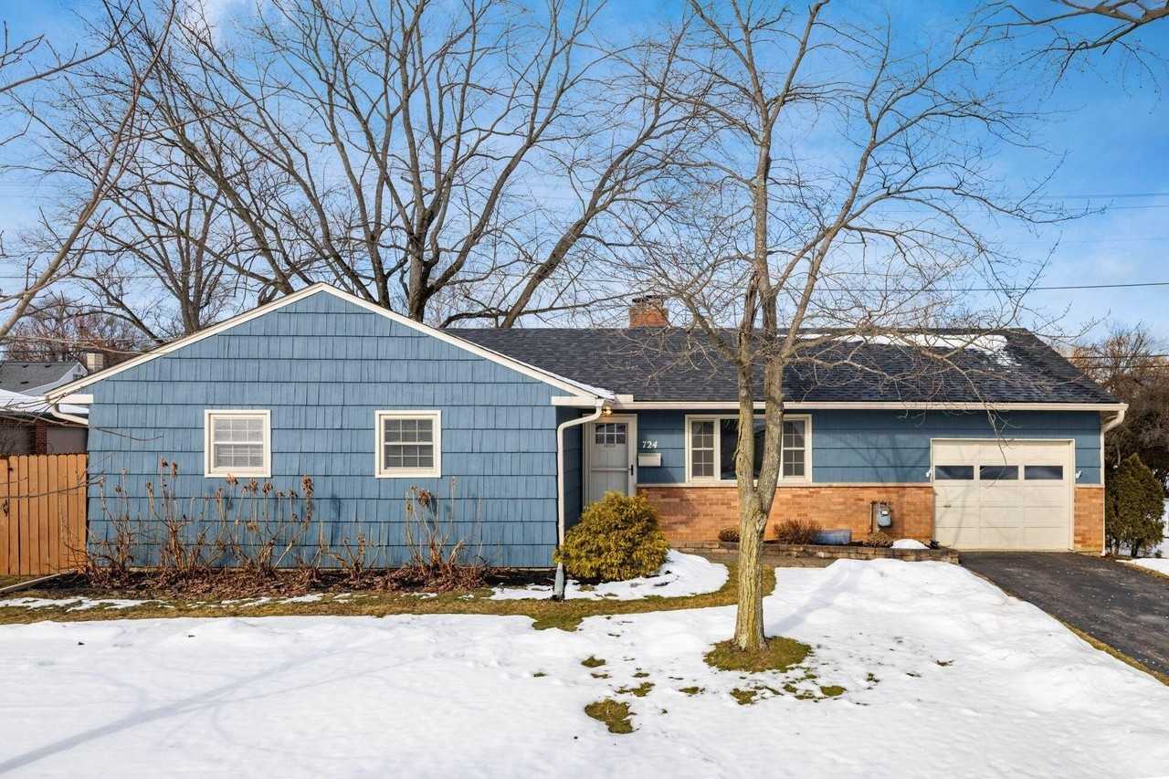 724 Drummond Ct - Photo 2 of 19