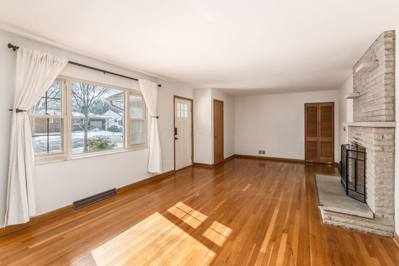 724 Drummond Ct - Photo 4 of 19