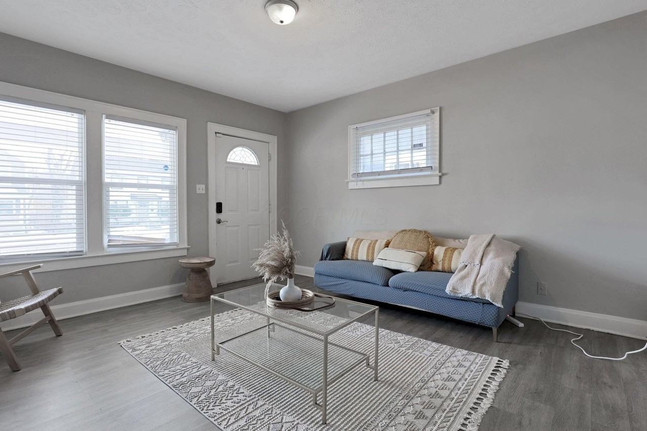 1125 Wilson Ave - Photo 3 of 15