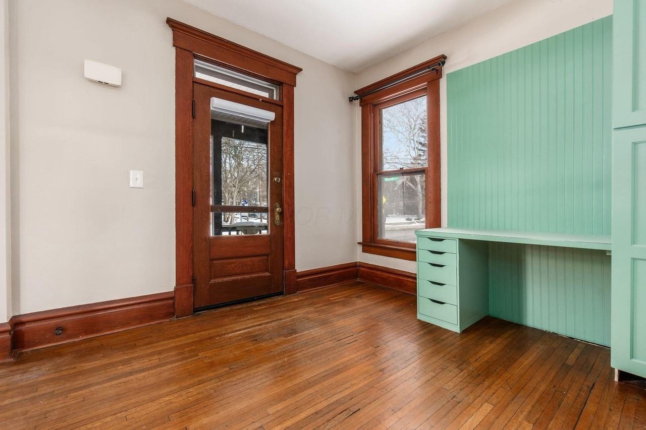 415 W 5th Ave - Photo 3 of 38