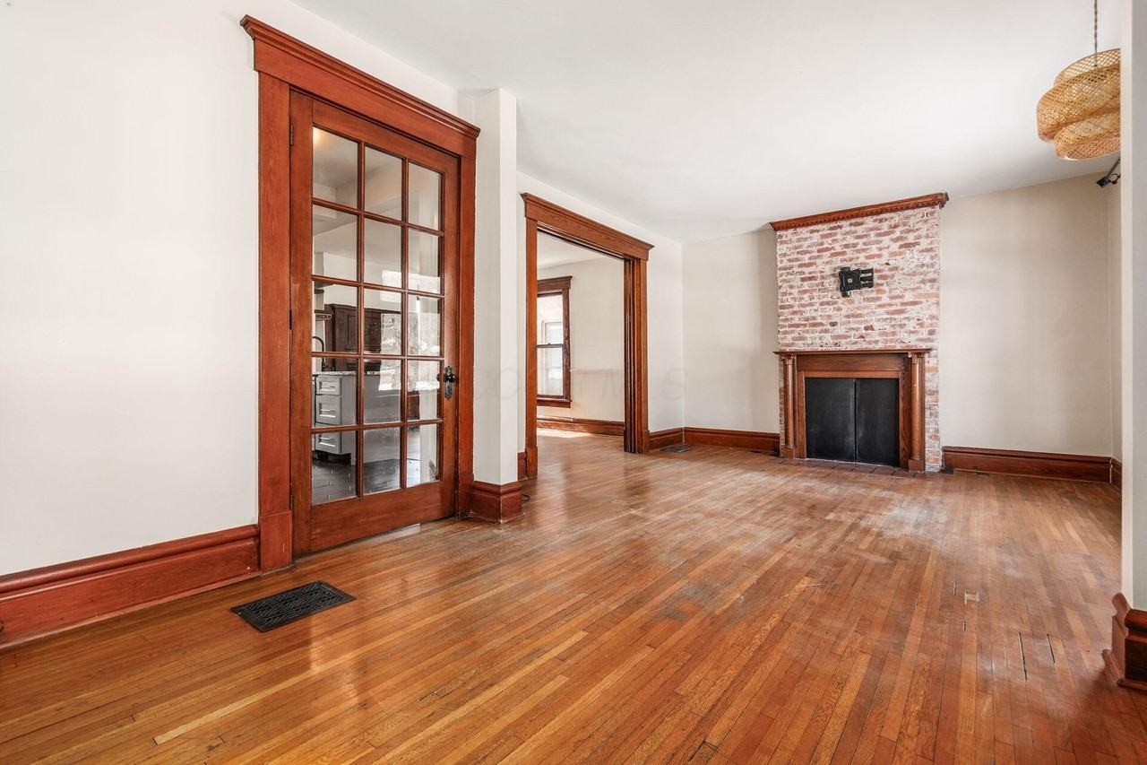 415 W 5th Ave - Photo 4 of 38