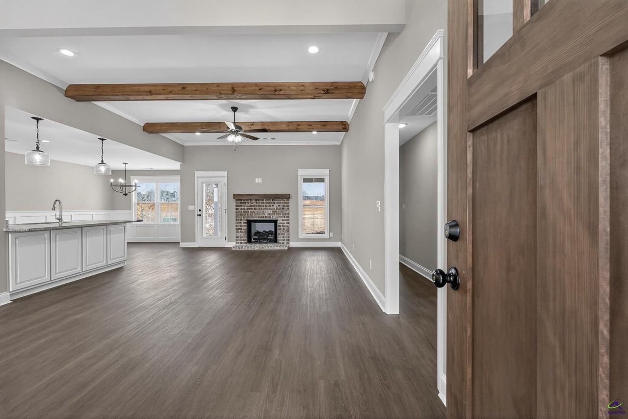 213 Saraland Trl - Photo 5 of 41