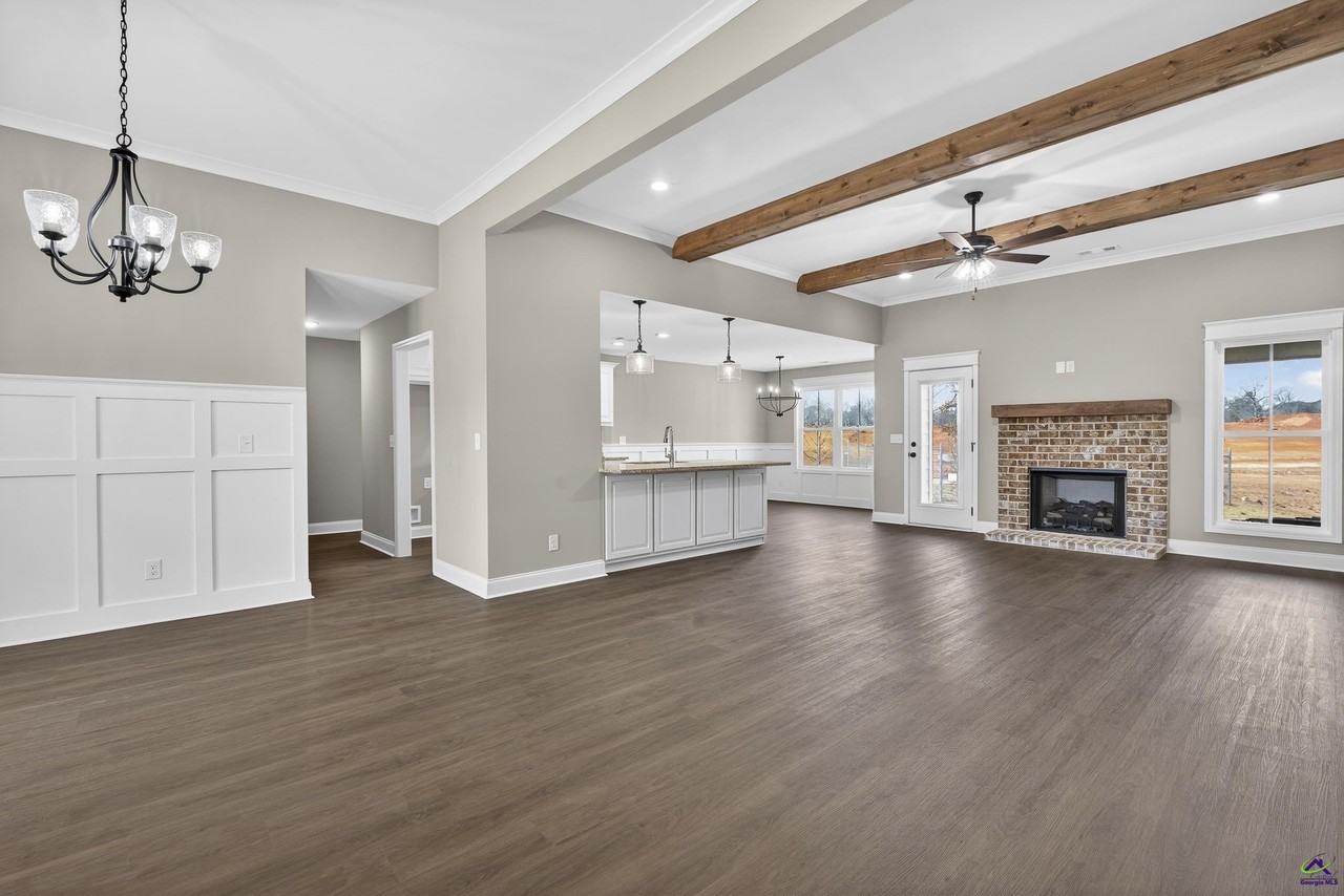 213 Saraland Trl - Photo 6 of 41