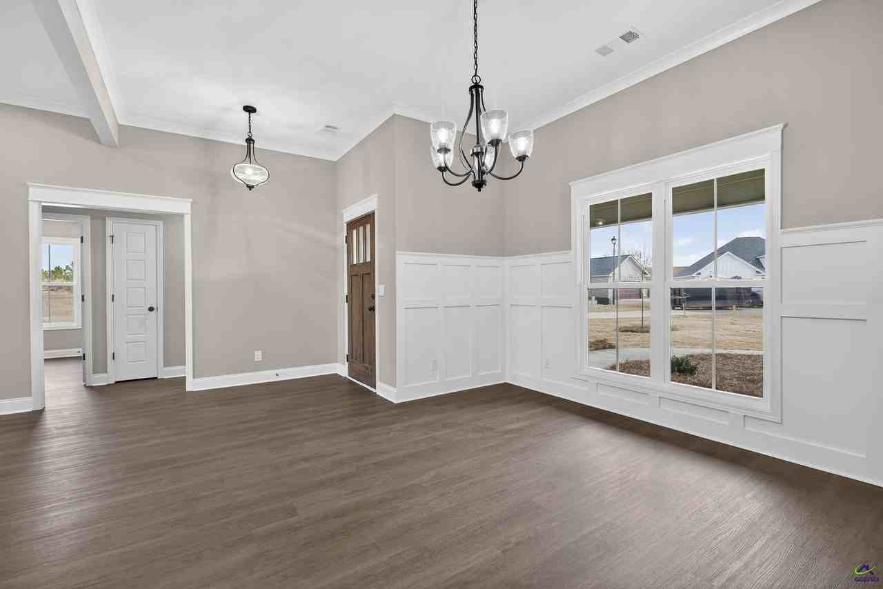 213 Saraland Trl - Photo 7 of 41