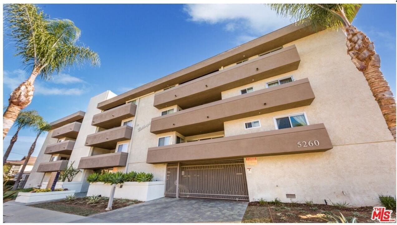 5260 Bellingham Ave Apt 207 #207 - Photo 2 of 20